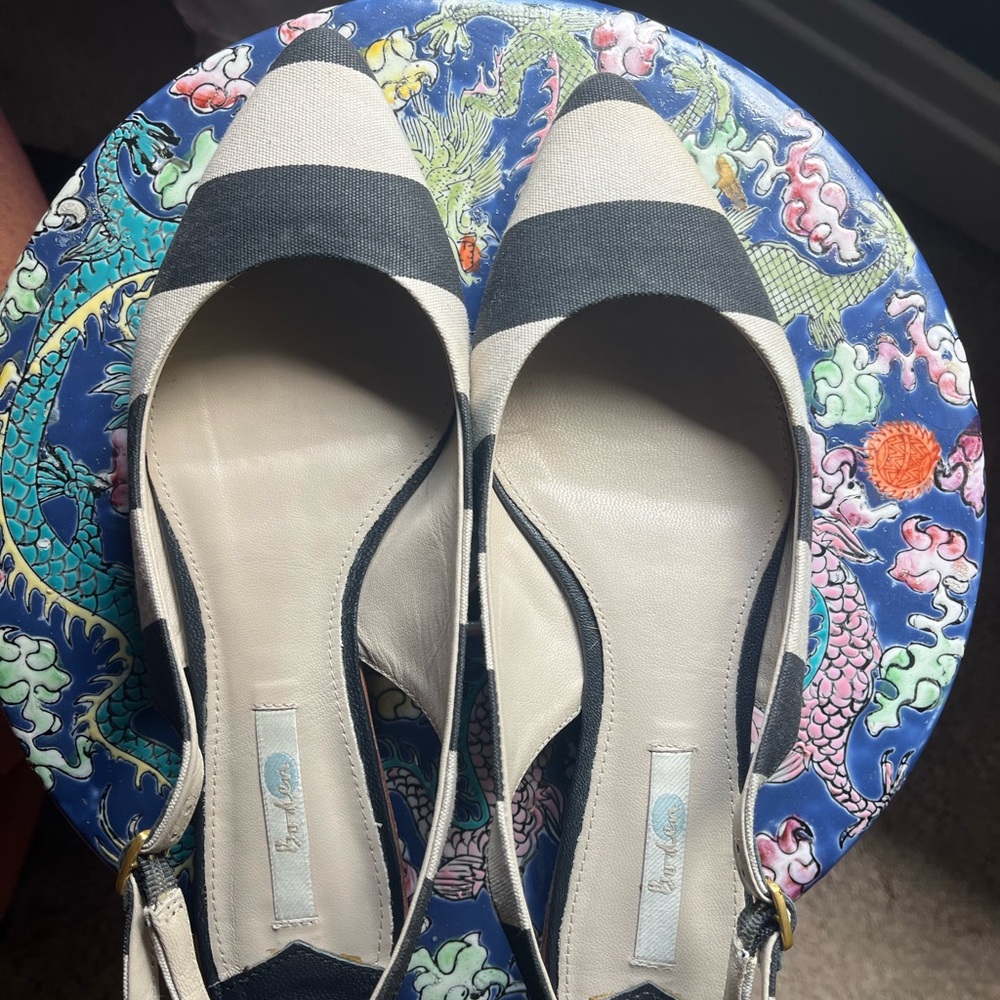 Boden Black and White flats Elegant Design